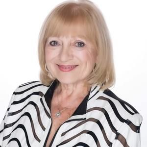 Meet your Posher, Claire